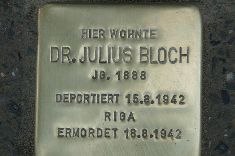 Stolperstein Dr. Julius Jonas Bloch, Juni 2013; Bild: Stolpersteine-Initiative CW, Siebold 