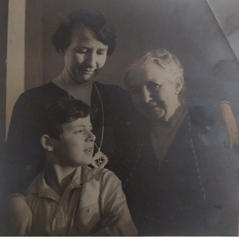 Margarete Gutkind mit ihrem Sohn Peter und ihrer Mutter, Marie Clara Jaffé