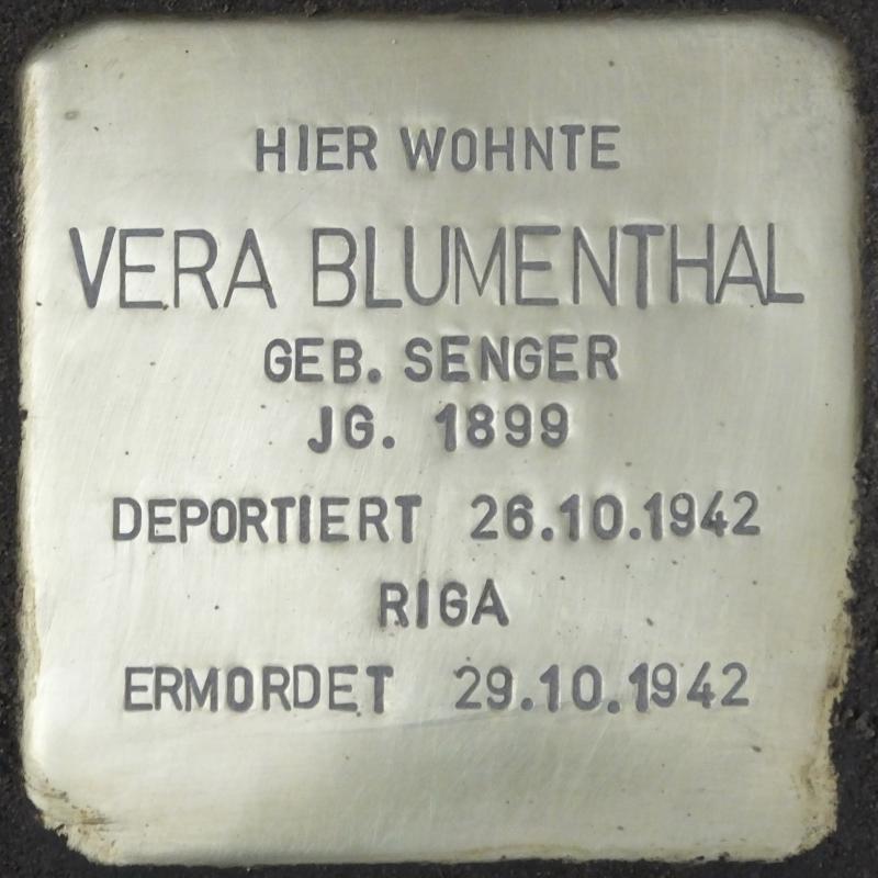 Stolperstein für Vera Blumenthal © H.-J.Hupka, 2013
