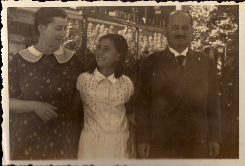 Leo Mendelsohn mit Tochter Liselotte und Frau Belsora, ca. 1936