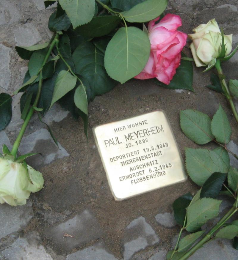 Stolperstein am Tag der Verlegung.