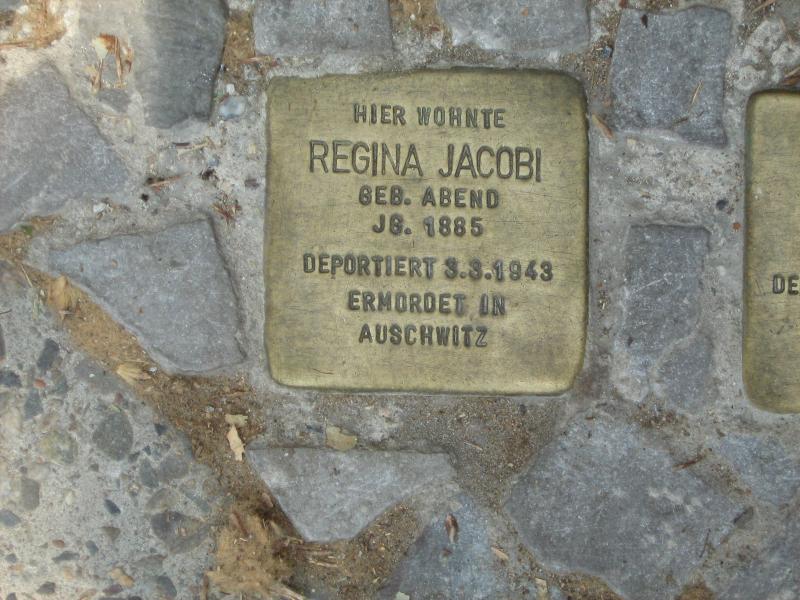 Stolperstein für Regina Jacobi, Foto: MTS