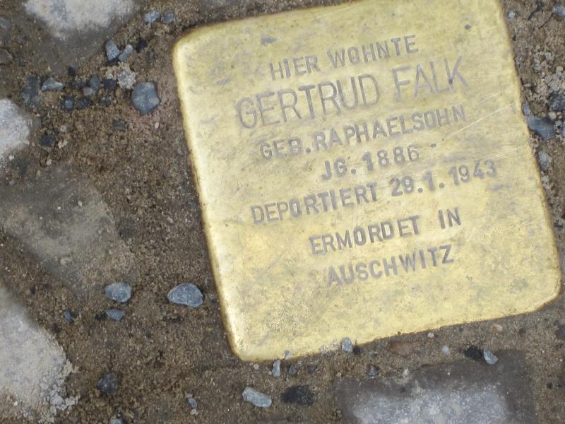 Stolperstein für Gertrud Falk. Copyright MTS