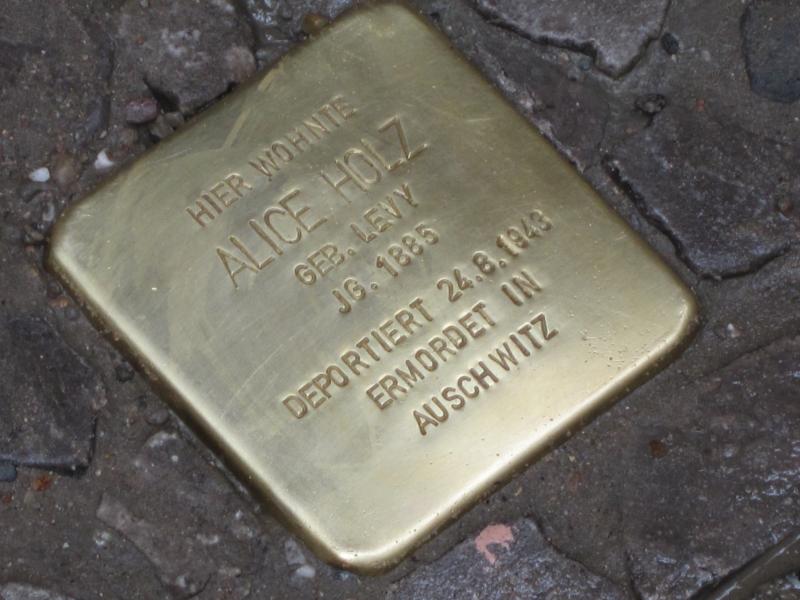 Stolperstein für Alice Holz. Copyright: MTS