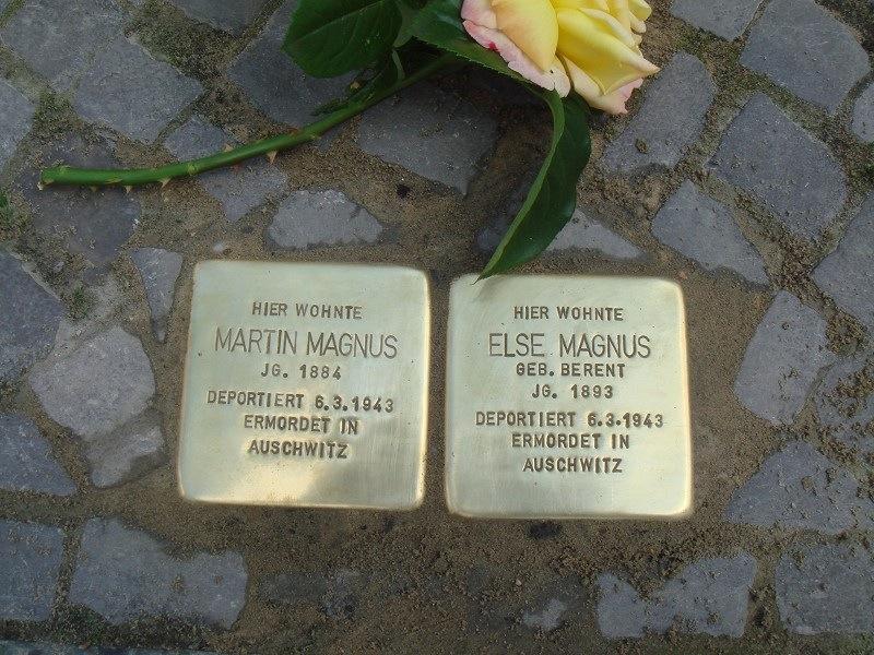 Stolpersteine für Magnus und Else Magnus