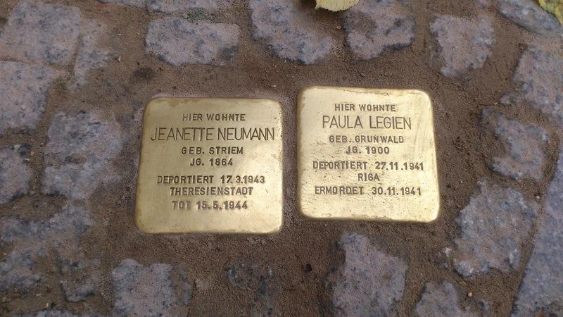 Stolpersteine für Jeanette Neumann und Paula Legien