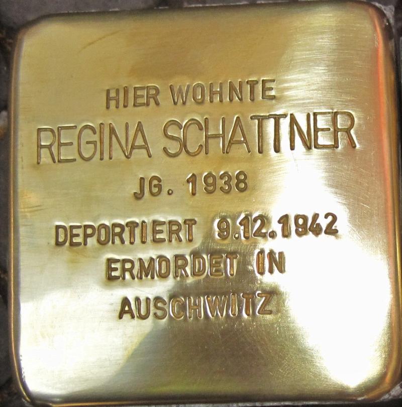 Stolperstein für Regina Schattner, Foto: Howard Shattner