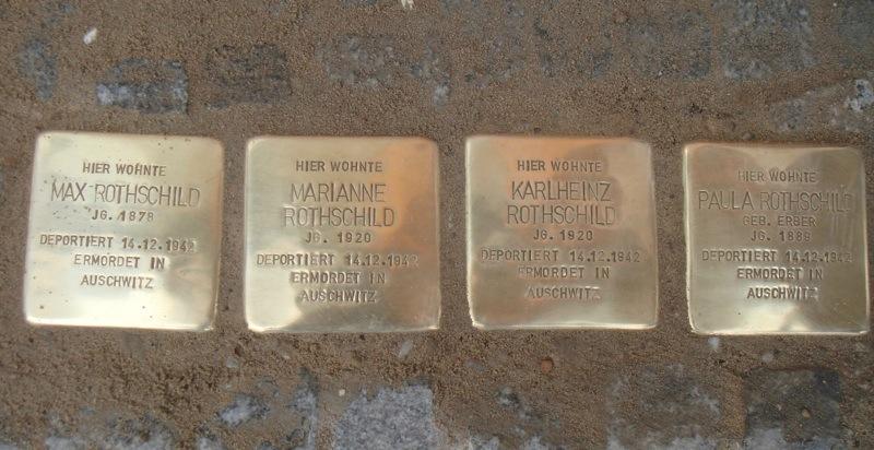 Stolpersteine für Max, Marianne, Karlheinz und Paula Rothschild