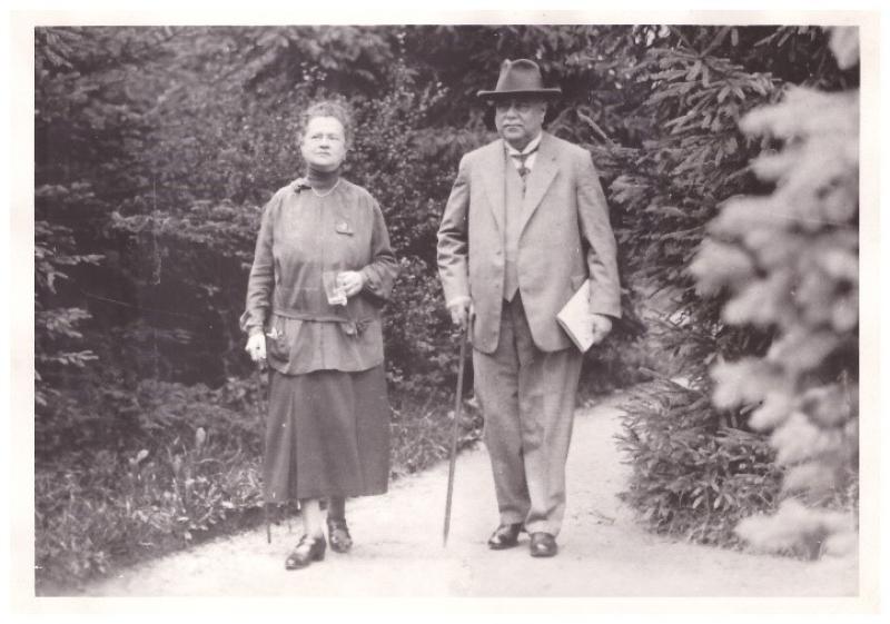 Ruscha mit Ehemann Julius Schlesinger Bild: Familienbesitz