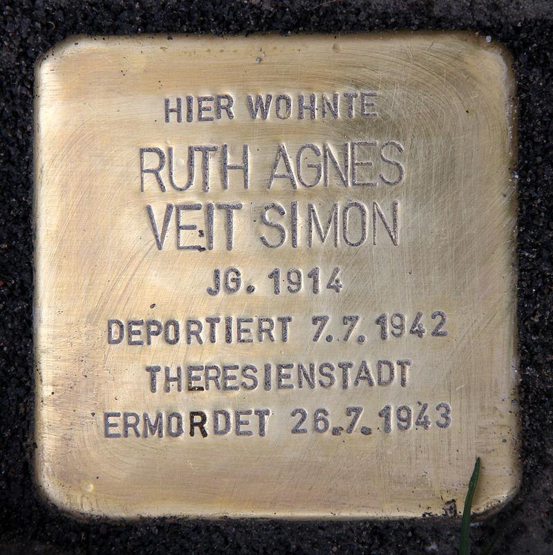 Stolperstein für Ruth Agnes Veit Simon © OTFW