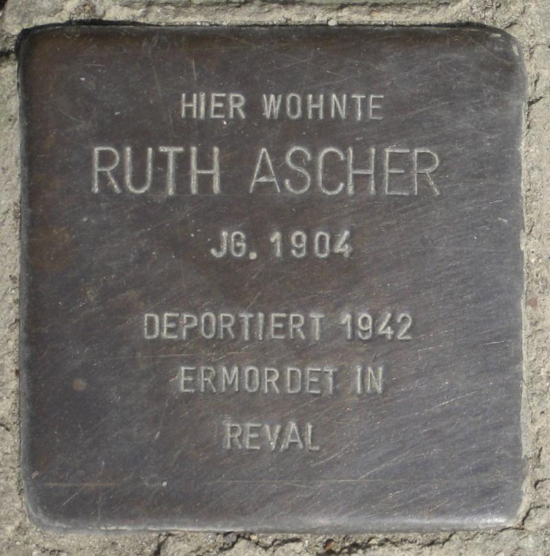 Stolperstein für Ruth Ascher.