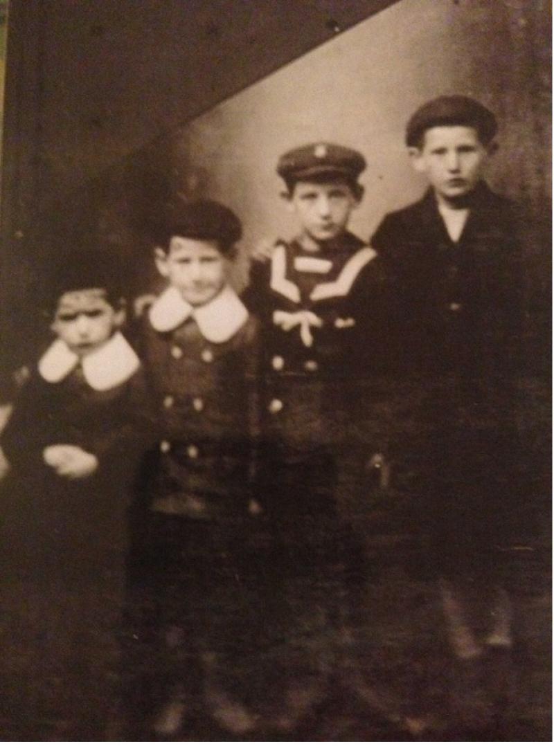 Samuel, Michael, Heinrich und Leo Najman, etwa 1919, Foto: Familienarchiv Linchet