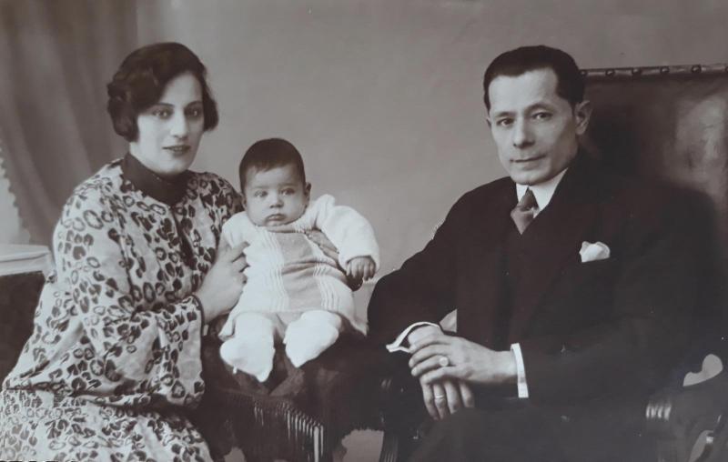 Schlama und Ettel Klainberg mit Sohn Siegmar als Baby  (c) Helen Harvey, Simon Kaye, Sarah Goodyear