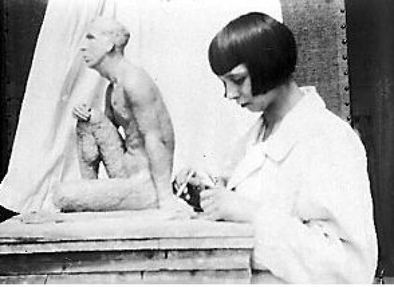 Die Bildhauerin Oda Schottmüller im Atelier von Milly Steger, 1929 Bild: N.N./ EMPORE, Antikriegsmuseum