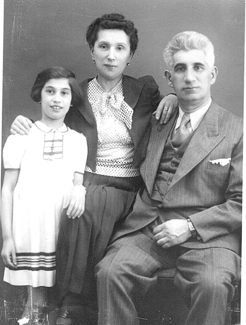 Paula, Mindel und Jacob Schwarz im Jahre 1938, Foto: Familie Schwarz (USA)