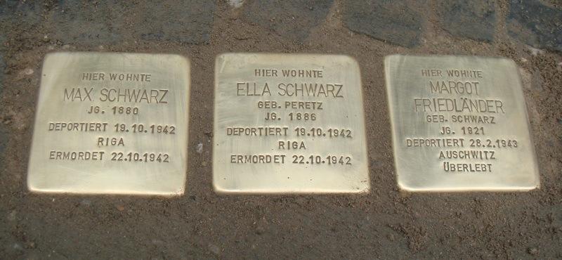 Stolpersteine für Ella und Max Schwarz und Margot Friedländer