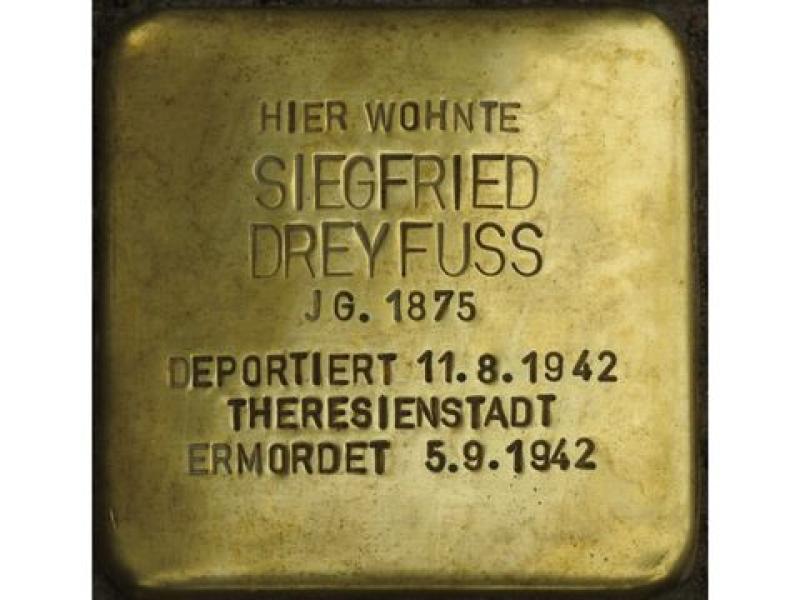 Stolperstein von Siegfried Dreyfuss, Foto: H. J. Hupka