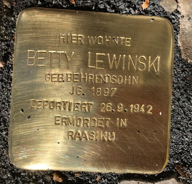 Stolperstein Betty Lewinski © S. Davids