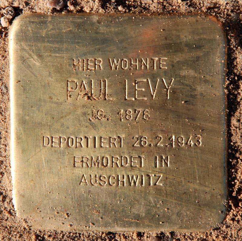 Stolperstein für Paul Levy.