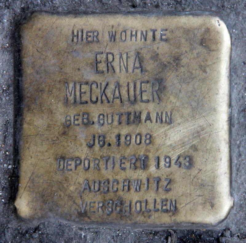 Stolperstein für Erna Meckauer.