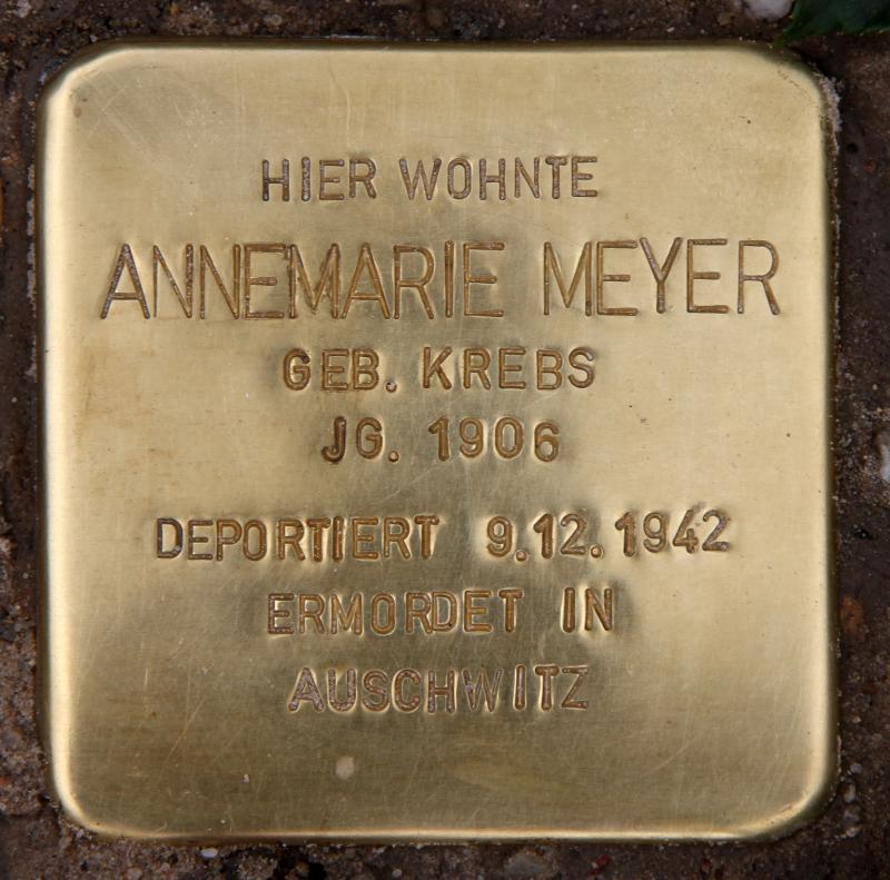 Stolperstein für Annemarie Meyer.