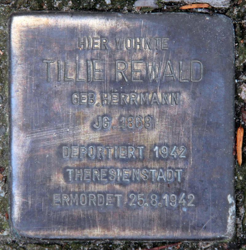 Stolperstein für Tillie Rewald.
