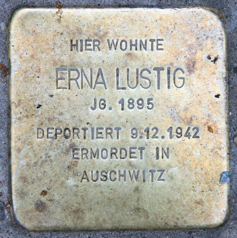 Stolperstein für Erna Henriette Lustig.