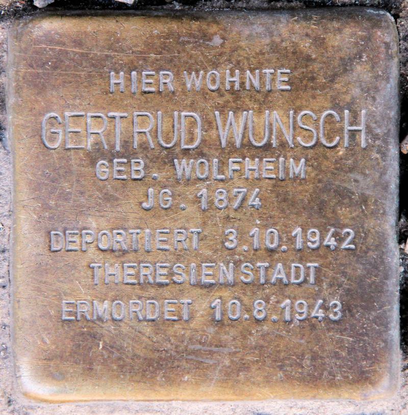 Stolperstein für Gertrud Wunsch.