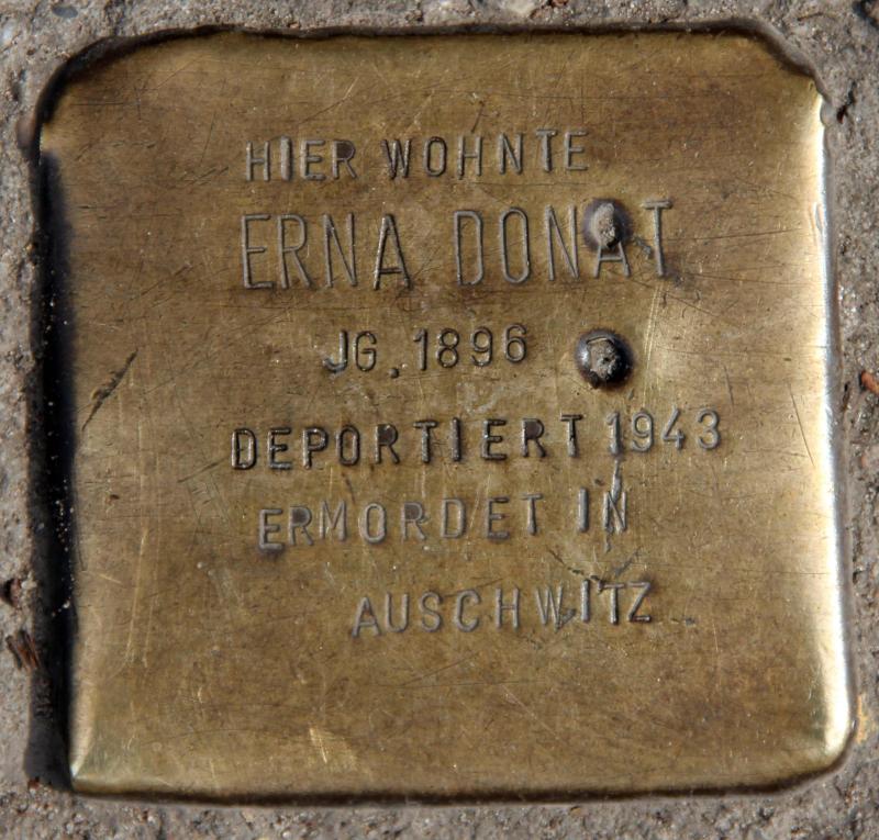 Stolperstein für Erna Donat.