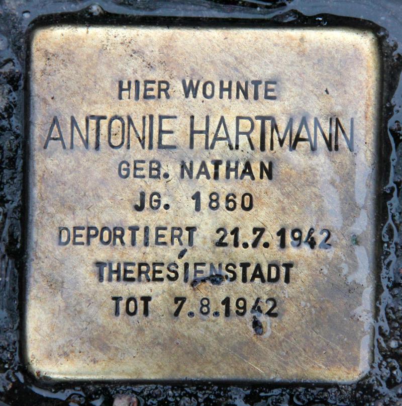 Stolperstein für Antonie Hartmann.