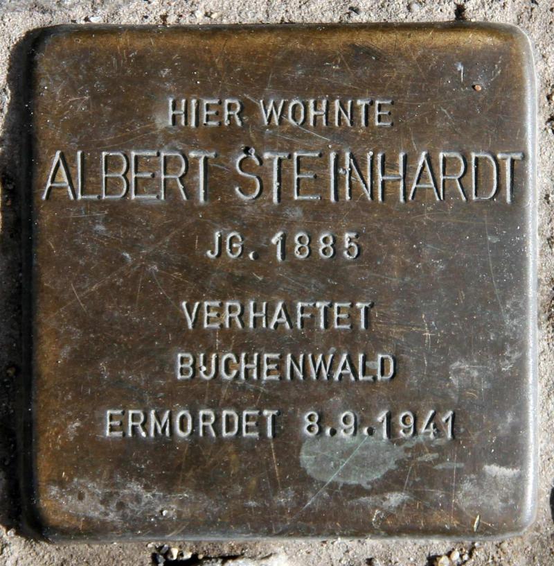 Stolperstein für Albert Steinhardt.