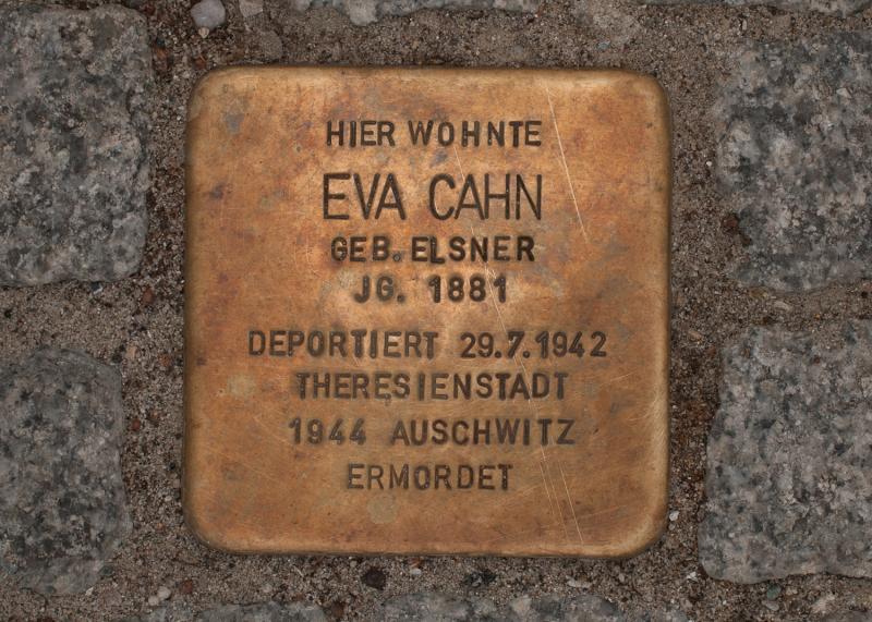 Stolperstein für Eva Cahn, Foto:  A. Bukschat & C. Flegel