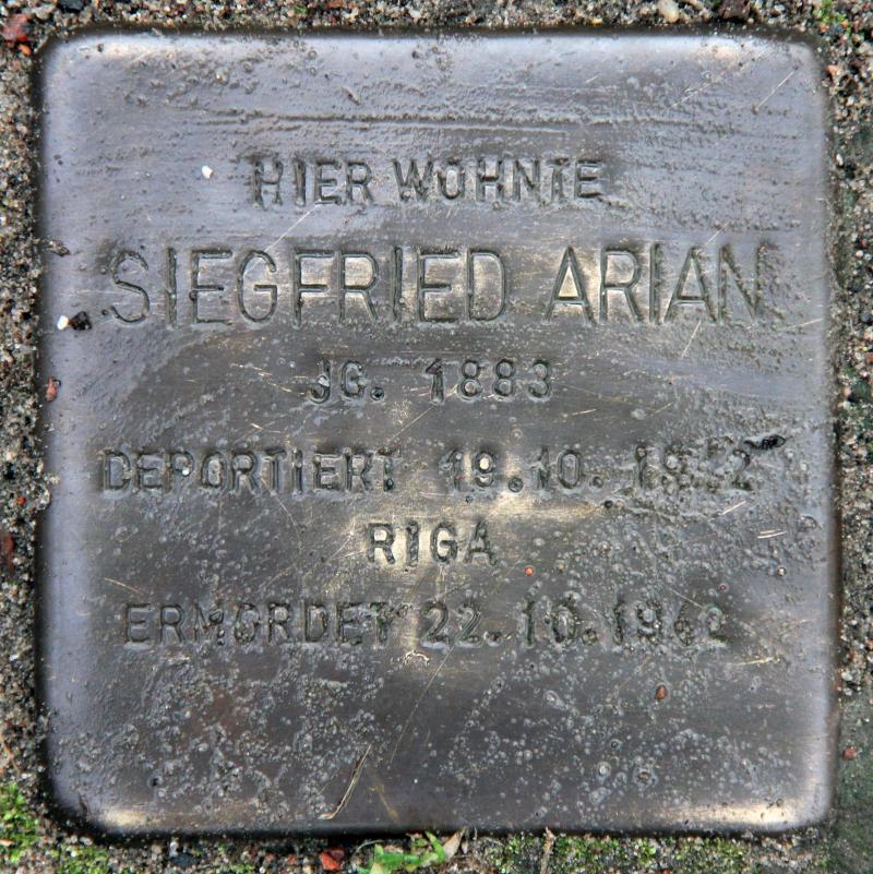 Stolperstein für Siegfried Arian.