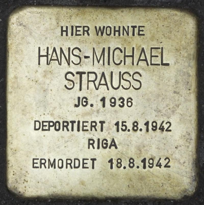 Stolperstein Hans-Michael Strauss© Initiative Charlottenburg-Wilmersdorf, April 2013ative Charlottenburg-Wilmersdorf, April 2013