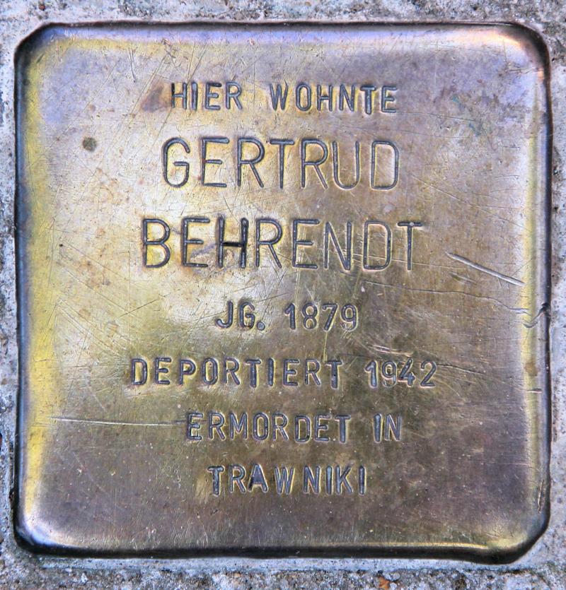 Stolperstein für Gertrud Behrendt.