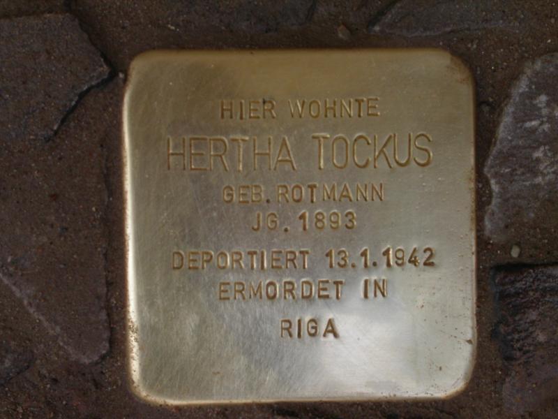 Stolperstein für Hertha Tockus © Initiative Charlottenburg-Wilmersdorf, April 2013