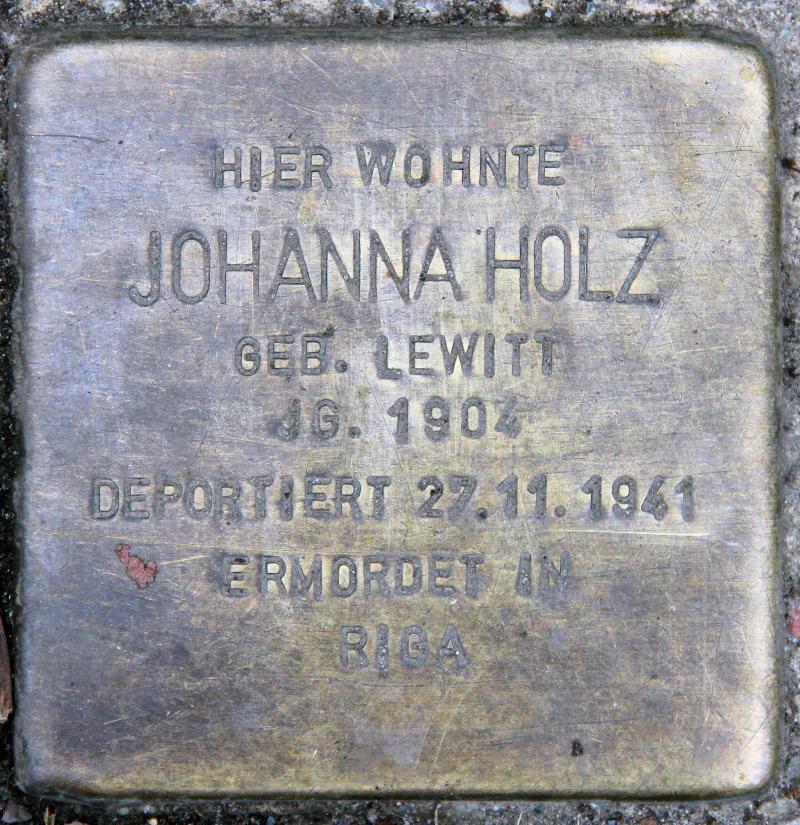Stolperstein für Johanna Holz.