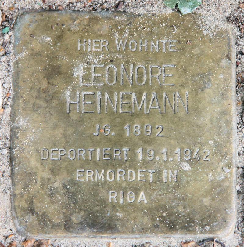Stolperstein für Leonore Heinemann.