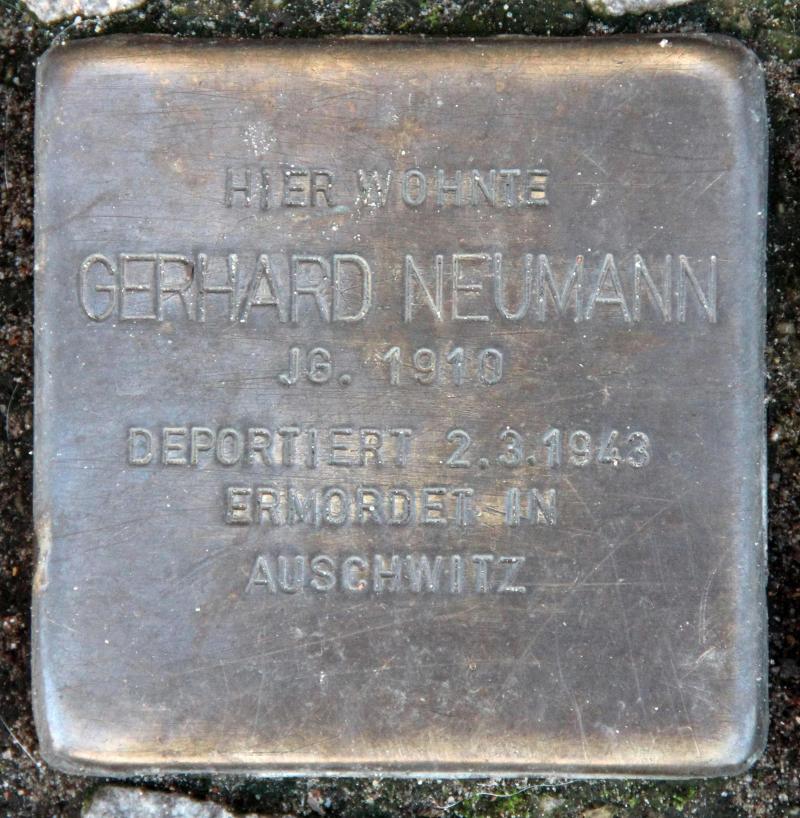Stolperstein für Gerhard Neumann.