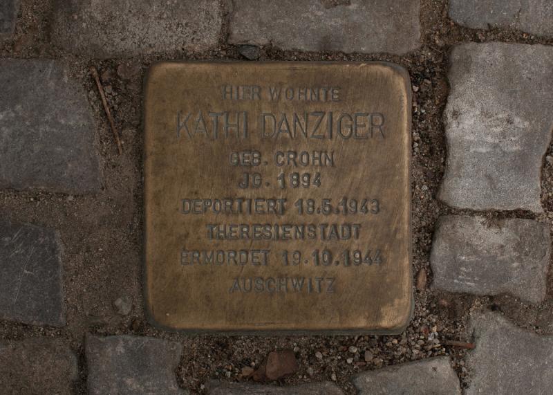 Stolperstein für Kathi Danziger, Foto:  A. Bukschat & C. Flegel