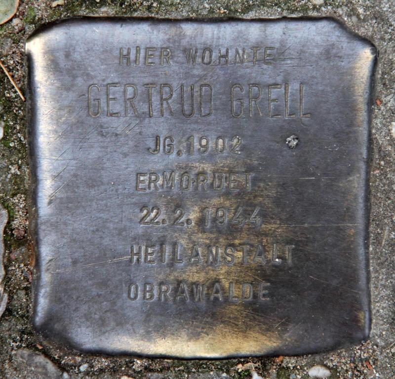 Stolperstein für Gertrud Grell.