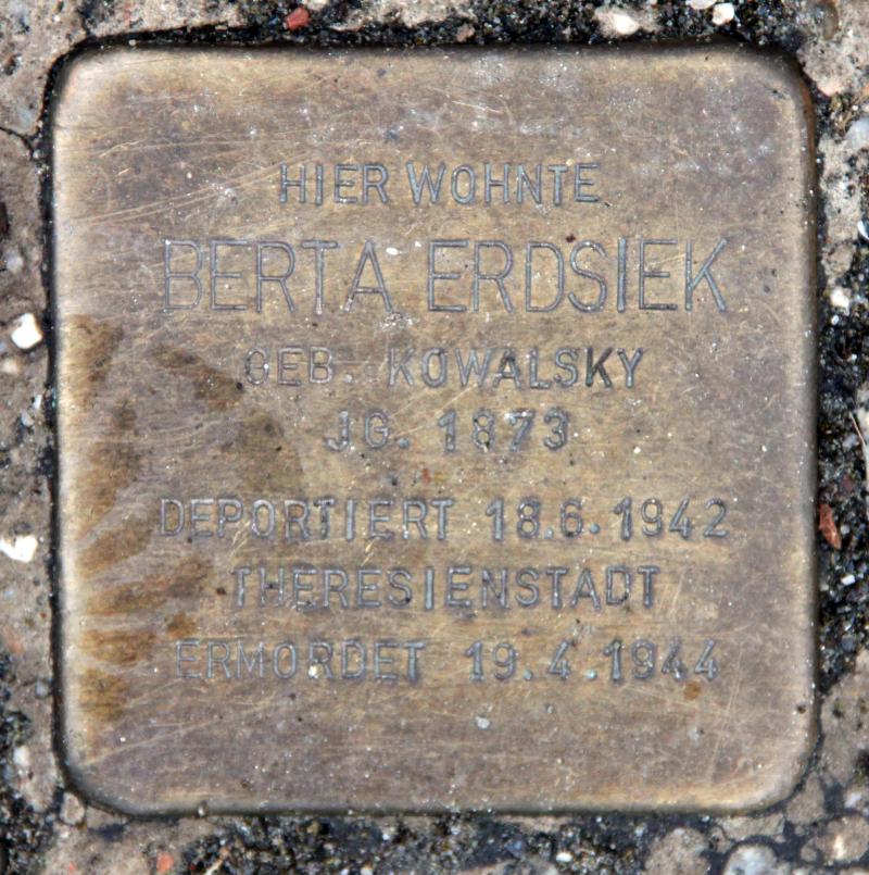 Stolperstein für Berta Erdsiek.
