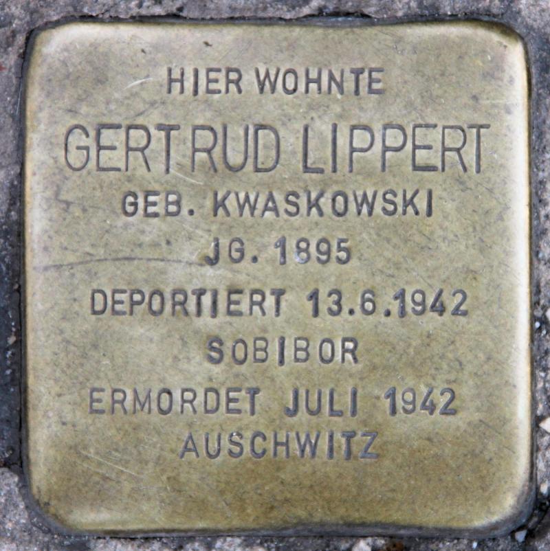 Stolperstein für Gertrud Lippert.