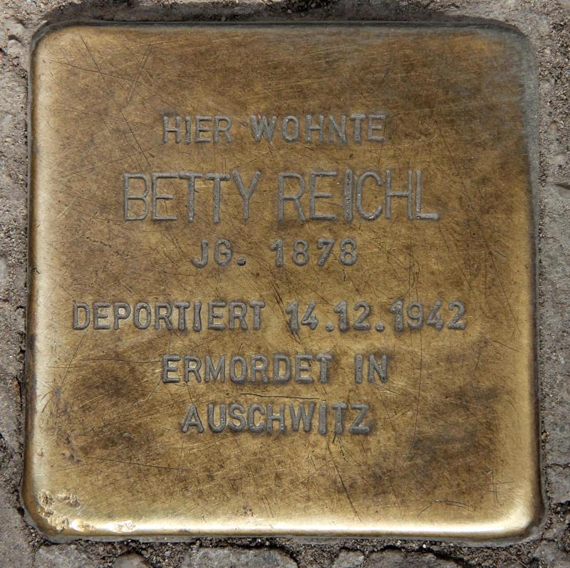 Stolperstein für Betty Reichl.