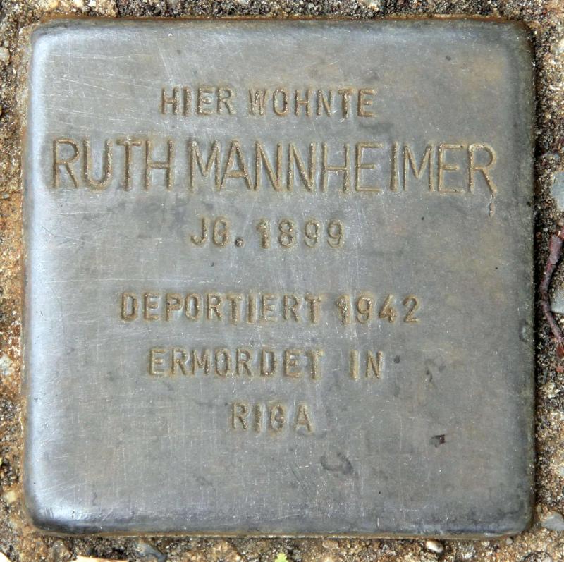 Stolperstein für Ruth Mannheimer.