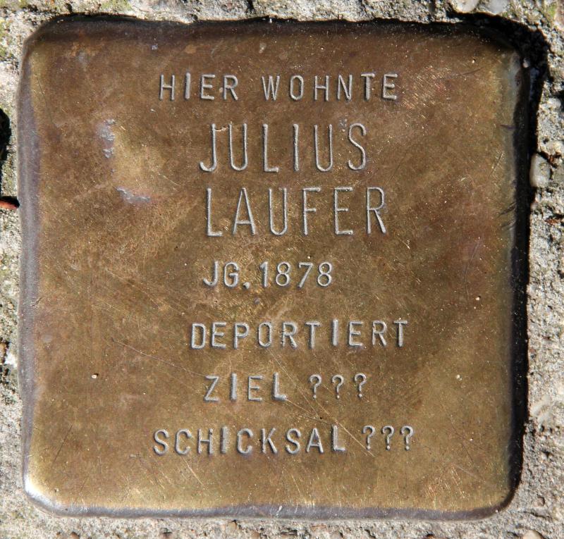 Stolperstein für Julius Laufer.
