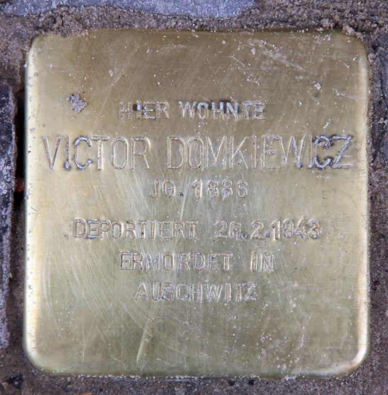 Stolperstein für Victor Domkiewicz. Foto: OTFW.
