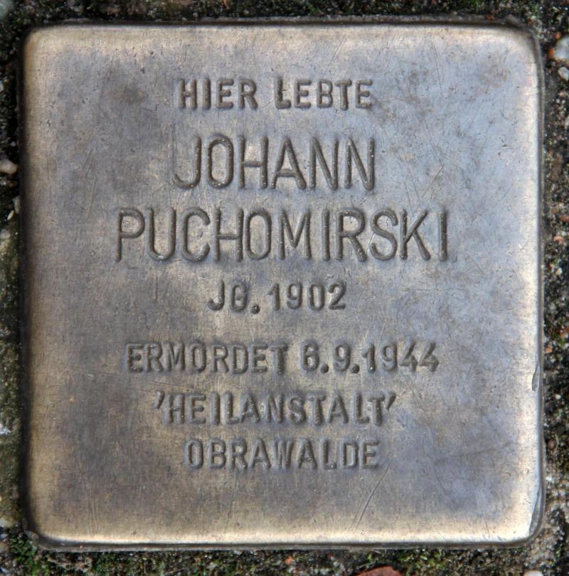 Stolperstein für Johann Puchomirski.