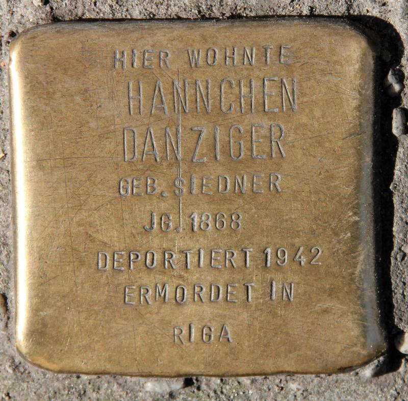 Stolperstein für Hannchen Danziger.