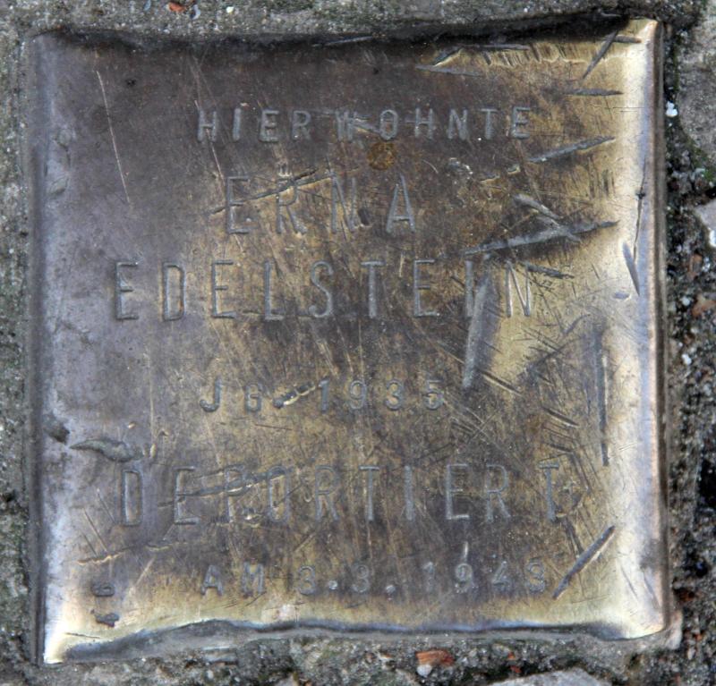 Stolperstein für Erna Edelstein.